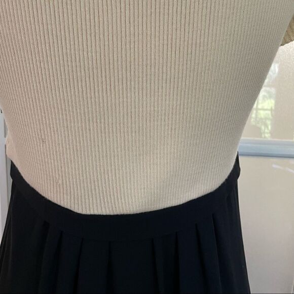 Tara Jarmon Classic Beautiful Black & Ivory Dress! - Picture 5 of 8